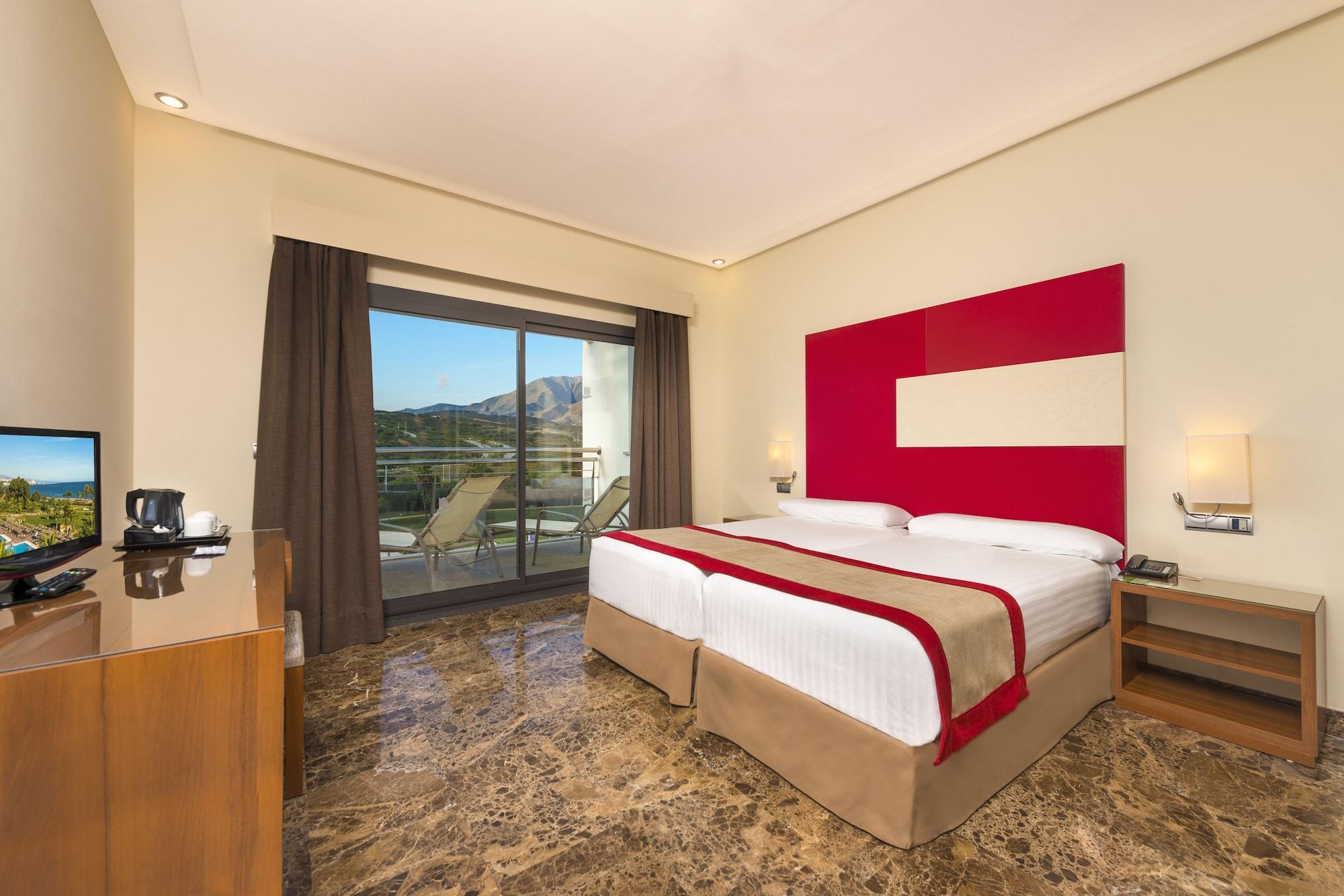 Estepona Hotel & Spa Resort Exterior photo