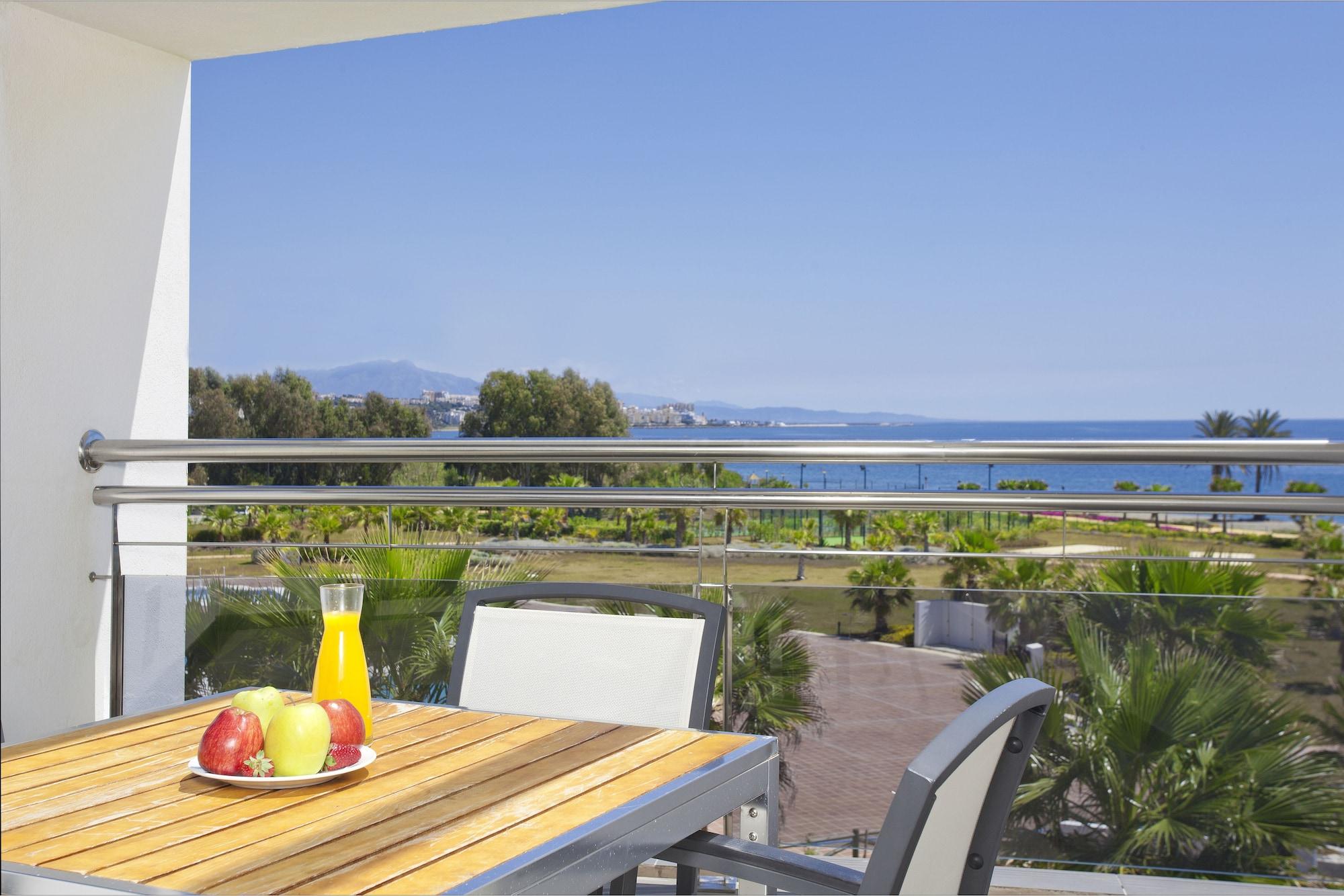 Estepona Hotel & Spa Resort Exterior photo