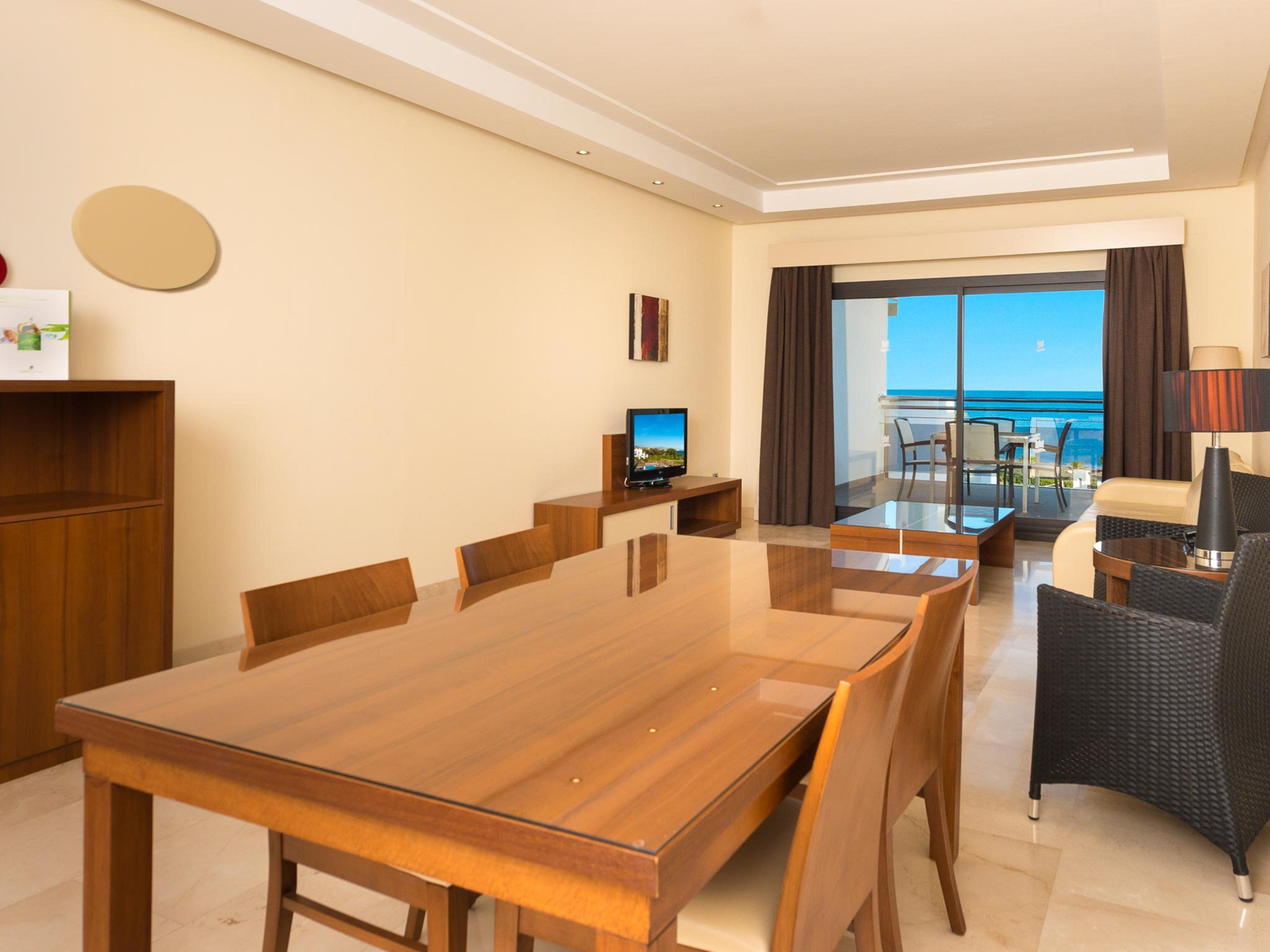 Estepona Hotel & Spa Resort Exterior photo