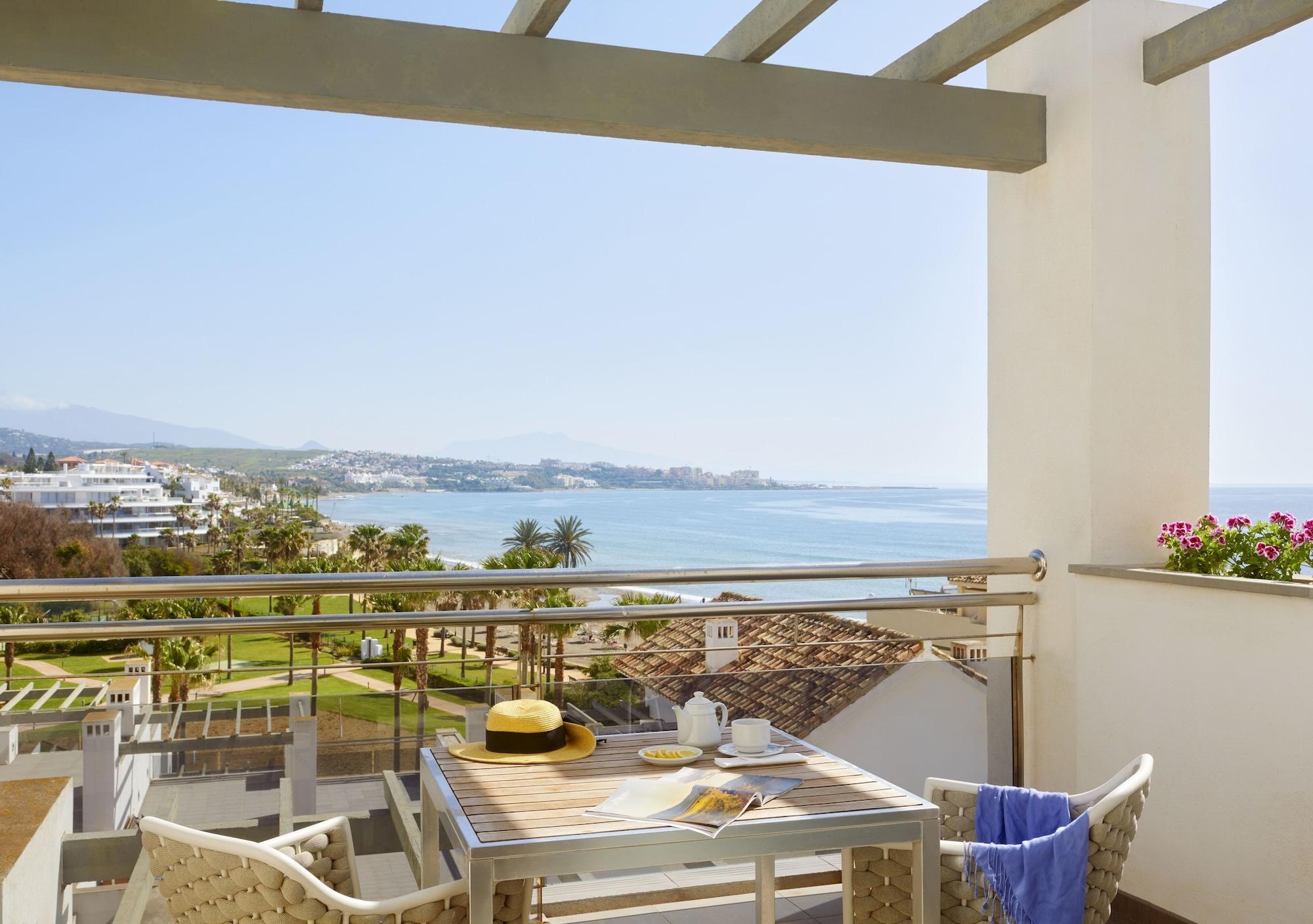 Estepona Hotel & Spa Resort Exterior photo