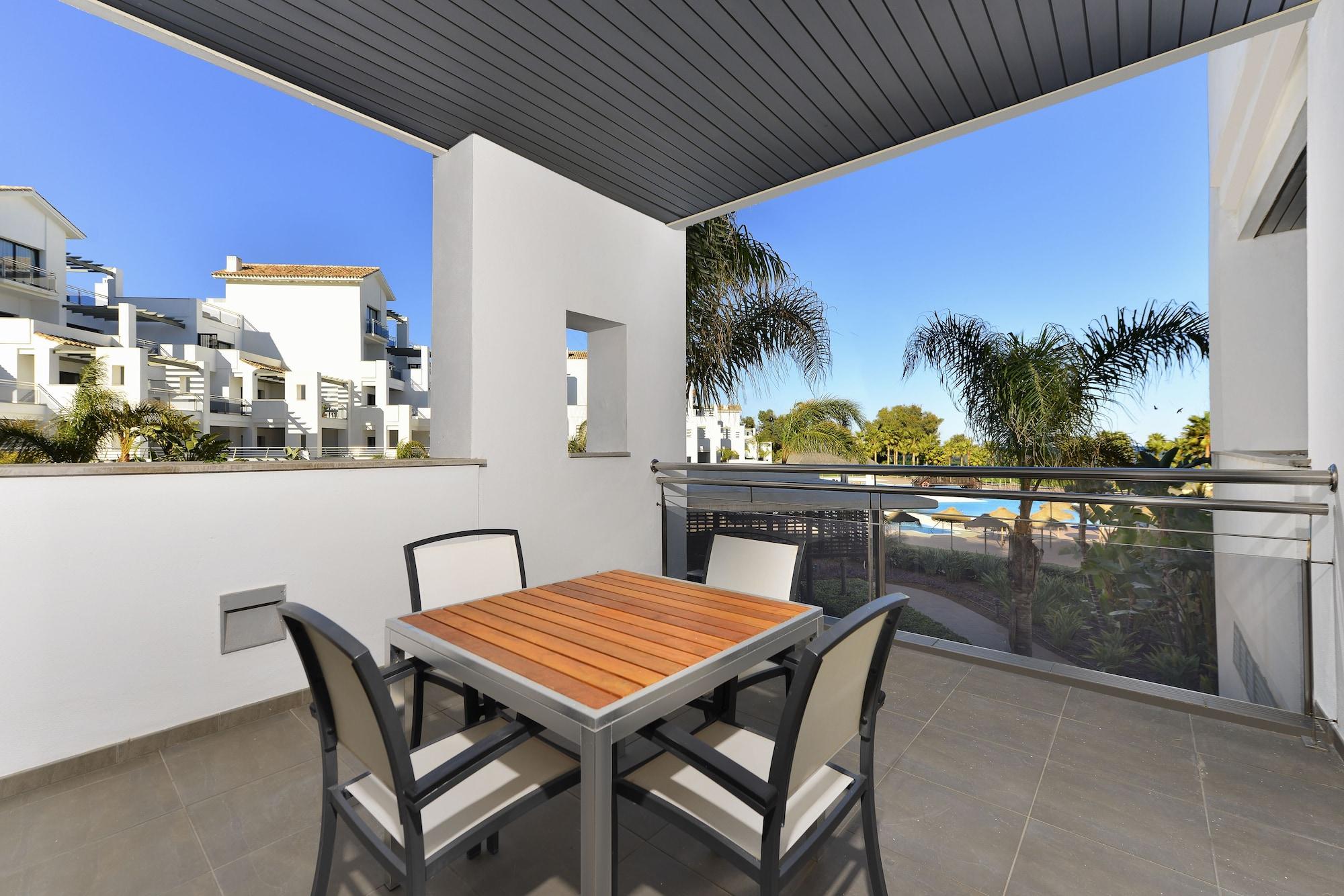 Estepona Hotel & Spa Resort Exterior photo